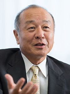 神田外語大学学長 宮内孝久氏