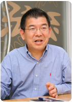 伊藤氏