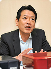 中野氏