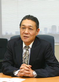 冨山俊夫氏