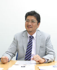 成蹊学園　中村潤氏