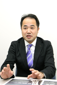 斎藤裕氏