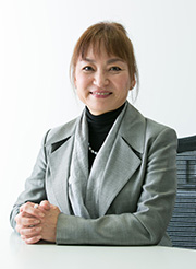 田中麻美子氏