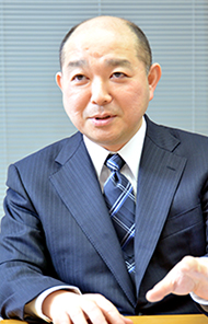 藤井隆太氏