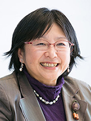 斉藤江美氏