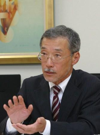 宮本哲男氏