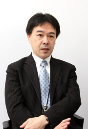 長谷川洋氏