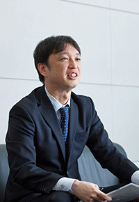 川合真樹氏