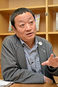 小黒一三氏