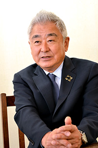 安西章次氏