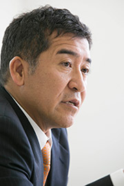 高岡本州氏