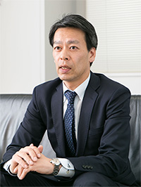 森田靖弘氏