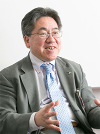 高橋敦司氏