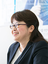 中島真寿子氏