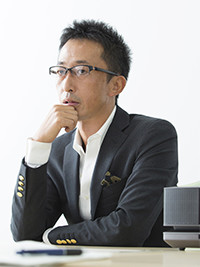 富藤元一氏