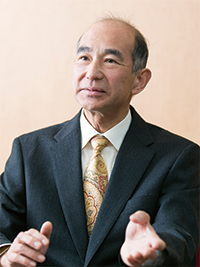 岡村哲至氏