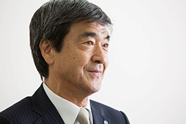 角田秋生氏