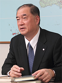 大村禎史氏